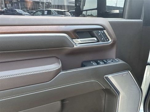 Used 2024 GMC Sierra 2500 Denali w/ Technology Package AWD/4WD image 23