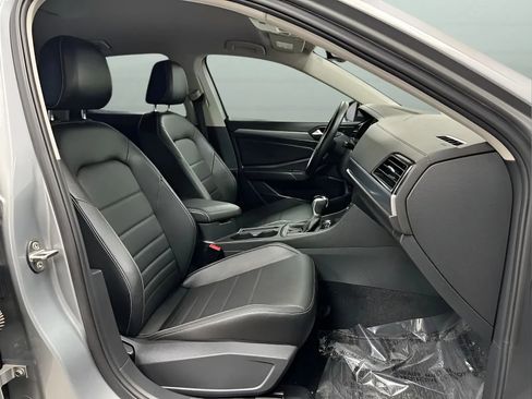 Used 2022 Volkswagen Jetta SE FWD image 13