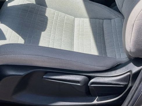 Used 2023 Honda HR-V LX image 19