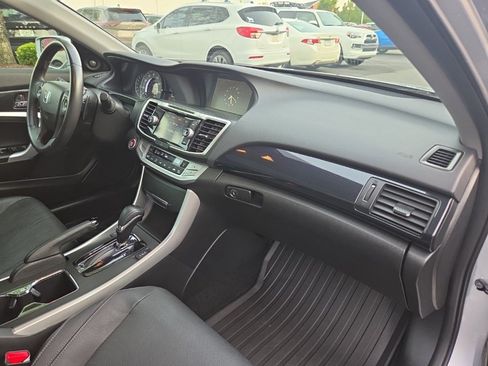 Used 2015 Honda Accord EX-L image 32