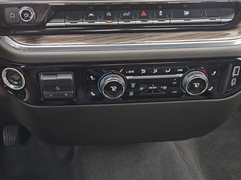 Used 2025 Chevrolet Silverado 1500 LT image 19