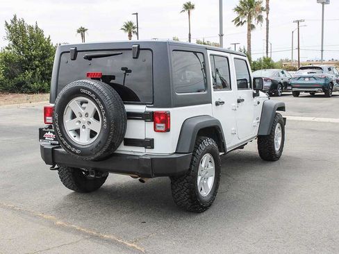 Used 2018 Jeep Wrangler Unlimited Sport S AWD/4WD image 6