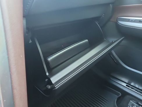 Used 2021 Toyota Venza XLE w/ Softex Package image 33