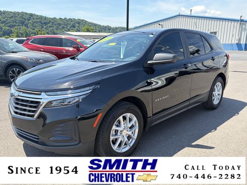 Used 2024 Chevrolet Equinox LS w/ LS Convenience Package FWD image 1