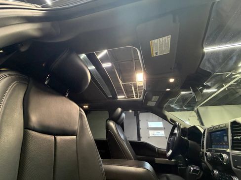Used 2019 Ford F150 Lariat w/ Equipment Group 502A Luxury AWD/4WD image 40