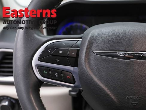 Used 2023 Chrysler Voyager LX FWD image 15