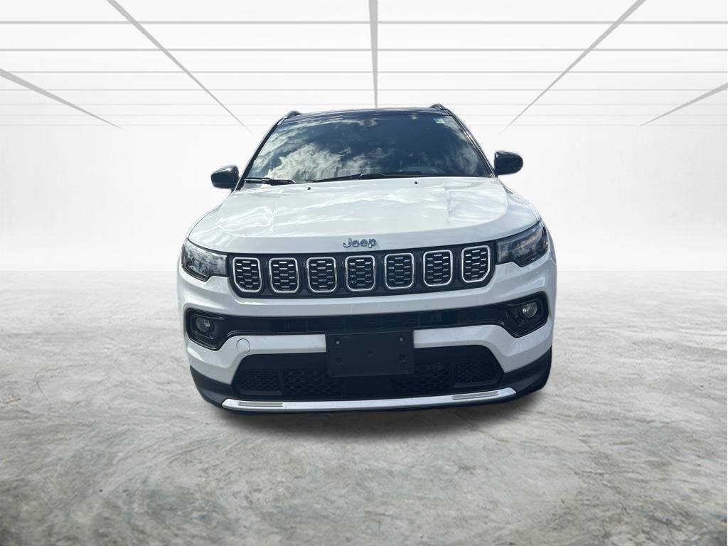 Used 2025 Jeep Compass Limited AWD/4WD image 9