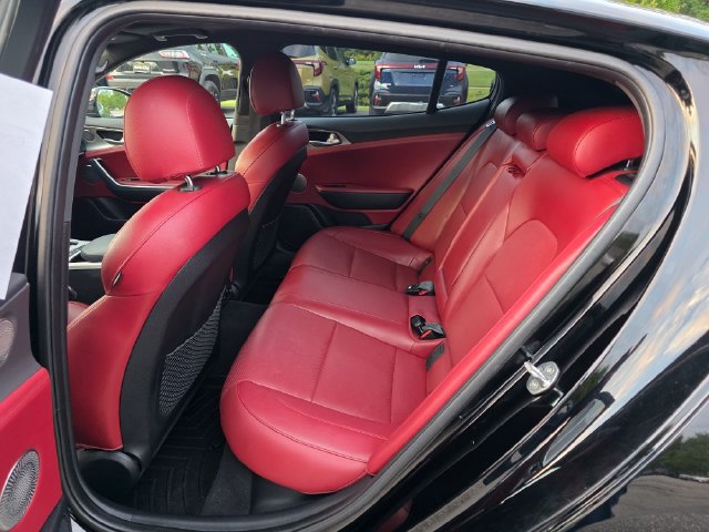 Used 2019 Kia Stinger GT1 AWD/4WD image 17