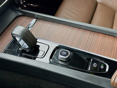 Used 2024 Volvo S60 B5 Ultimate AWD/4WD image 19