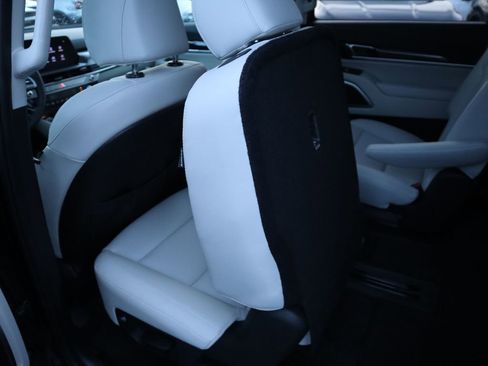 New 2025 Kia Telluride S image 17