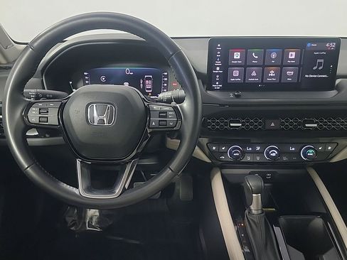 Used 2023 Honda Accord Touring image 24