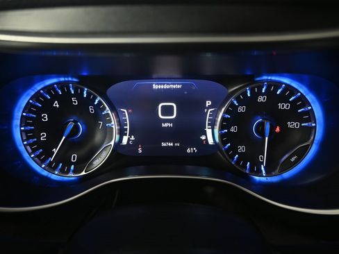 Used 2020 Chrysler Pacifica Limited image 27