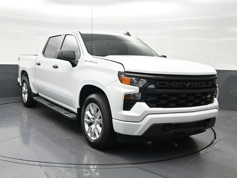 Used 2024 Chevrolet Silverado 1500 Custom RWD image 8