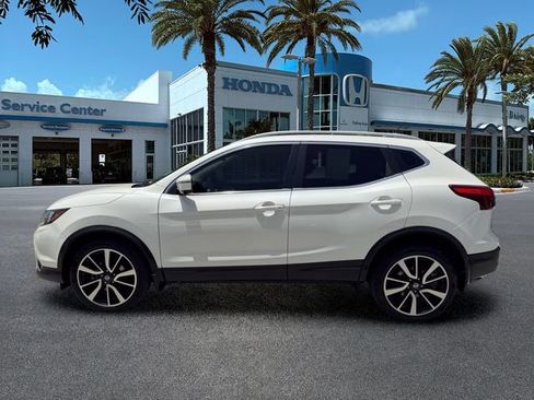 Used 2018 Nissan Rogue Sport SL FWD image 5