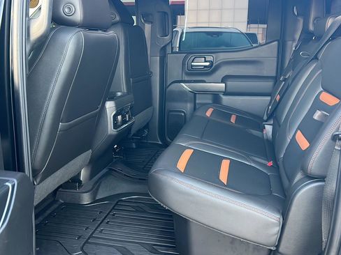 Used 2019 GMC Sierra 1500 AT4 w/ Off Road Performance Package image 11