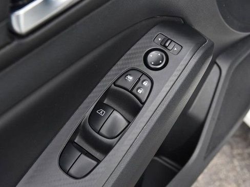 Certified 2025 Nissan Altima 2.5 SV image 9