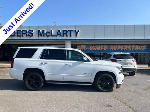 Used 2018 Chevrolet Tahoe Premier RWD image 2