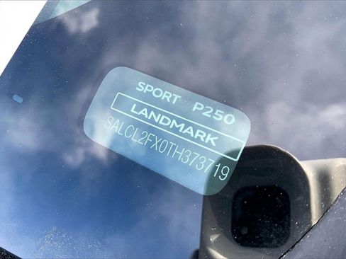 New 2026 Land Rover Discovery Sport Landmark image 9