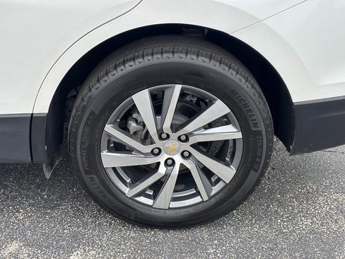 Certified 2022 Chevrolet Equinox Premier FWD image 9