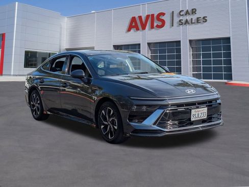 Used 2025 Hyundai Sonata SEL image 3