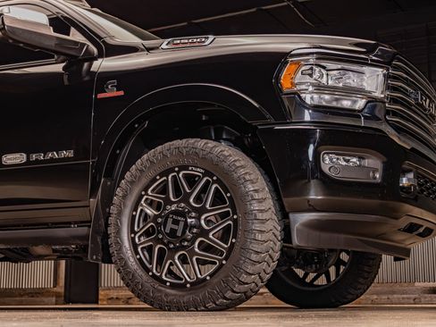 Used 2022 RAM 3500 Limited image 12