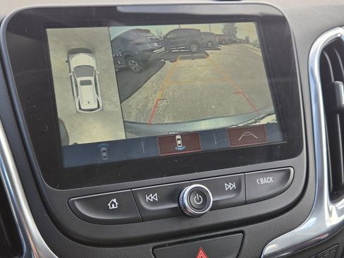 Used 2018 Chevrolet Equinox Premier image 10