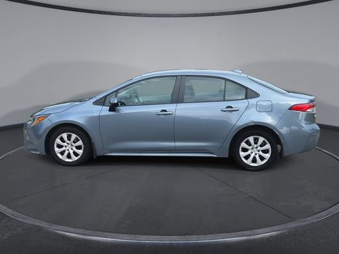 Used 2025 Toyota Corolla LE FWD image 5