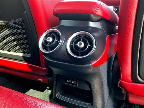 Used 2020 Alfa Romeo Stelvio RWD image 36