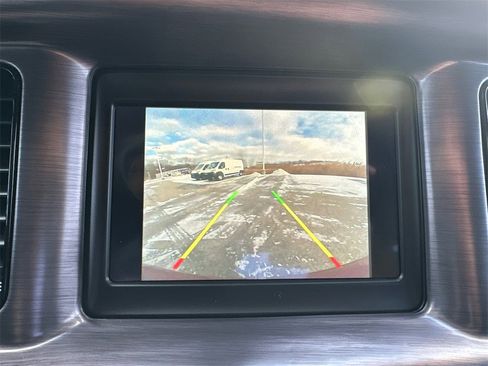 Used 2018 Dodge Charger SXT w/ Blacktop Package image 4