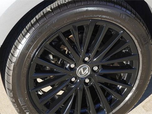 Used 2024 Lexus ES 250 w/ Premium Package image 11