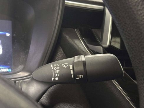 Used 2021 Toyota Corolla LE FWD image 30
