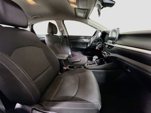 Used 2019 Kia Forte LXS FWD image 28