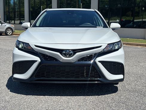Used 2024 Toyota Camry SE w/ Convenience Package FWD image 2