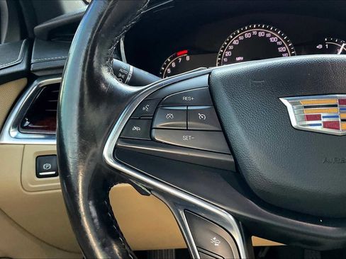 Used 2018 Cadillac XT5 Luxury w/ Driver Awareness Package image 37