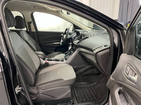 Used 2016 Ford Escape SE w/ Equipment Group 201A AWD/4WD image 11