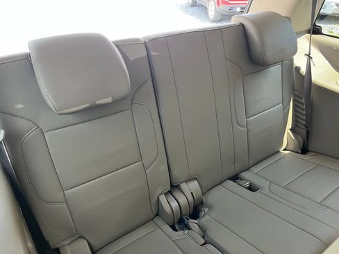 Used 2018 Chevrolet Tahoe Premier AWD/4WD image 28