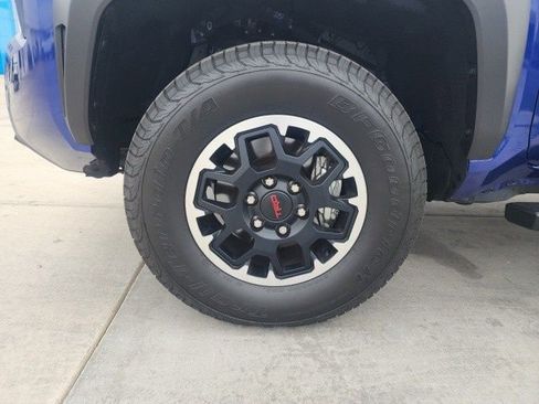 Used 2025 Toyota Tacoma TRD Off-Road image 54