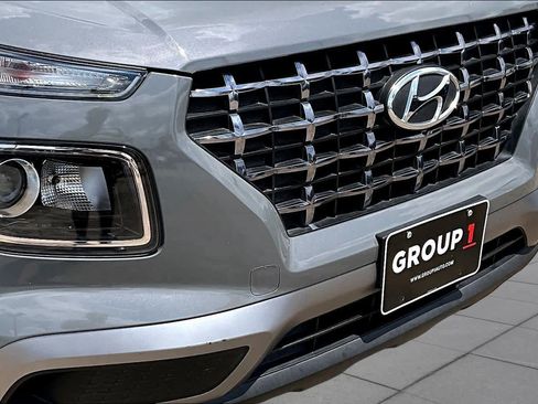 Used 2023 Hyundai Venue SEL FWD image 30