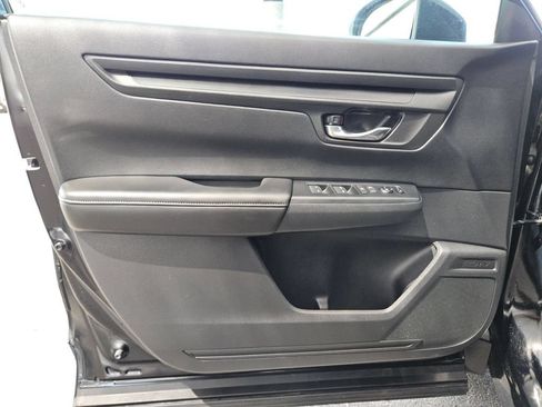 Used 2025 Honda CR-V LX image 14