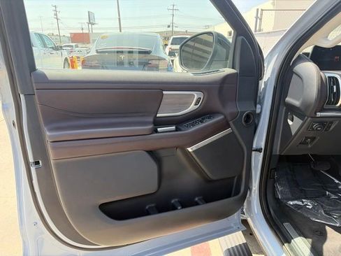Certified 2025 Ford Expedition Max Platinum w/ Platinum Ultimate Package AWD/4WD image 51