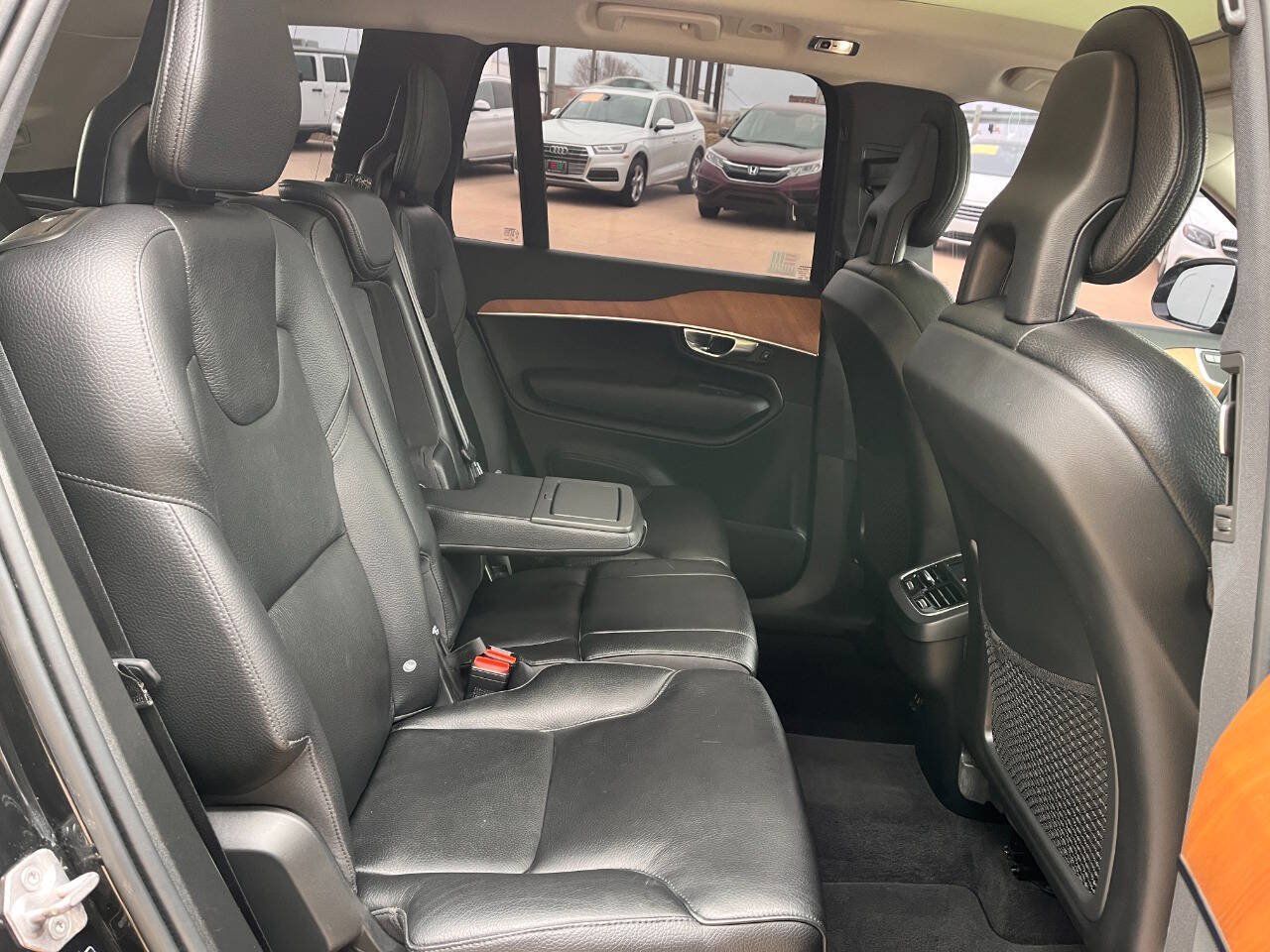 Used 2022 Volvo XC90 T6 Momentum w/ Climate Package AWD/4WD image 24