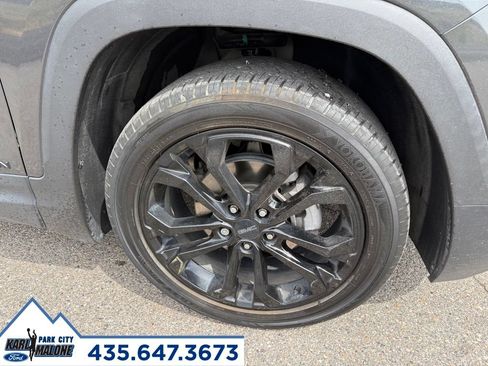 Used 2021 GMC Terrain SLE w/ Driver Convenience Package AWD/4WD image 9