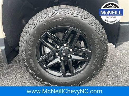 New 2026 Chevrolet Silverado 1500 Custom Trail Boss w/ Dark Appearance Package image 10