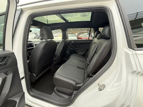 Certified 2023 Volkswagen Tiguan SE R-Line image 21