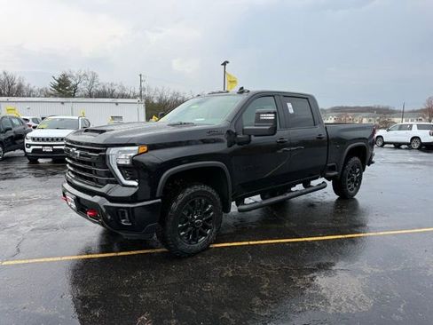 New 2026 Chevrolet Silverado 2500 LT w/ Trail Boss Package AWD/4WD image 9