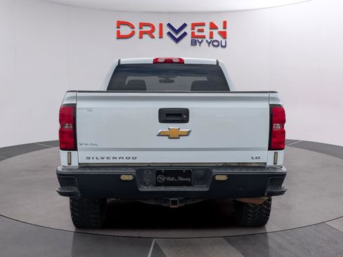 Used 2019 Chevrolet Silverado 1500 W/T w/ WT Convenience Package AWD/4WD image 4
