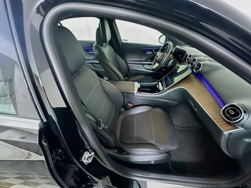 Used 2025 Mercedes-Benz C 300 Sedan image 30
