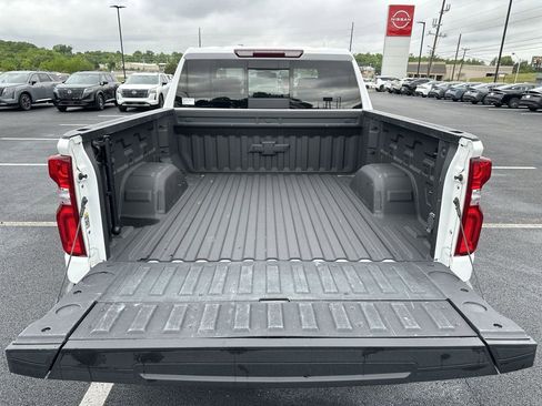 Used 2021 Chevrolet Silverado 1500 LTZ AWD/4WD image 28