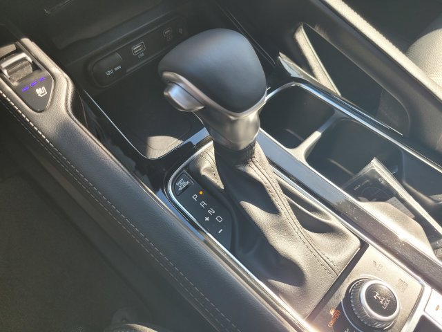 Used 2024 Kia Telluride SX w/ Towing Package AWD/4WD image 18