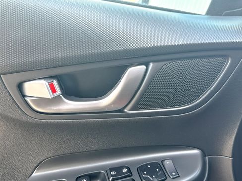 Used 2022 Hyundai Kona SEL w/ Convenience Package image 17